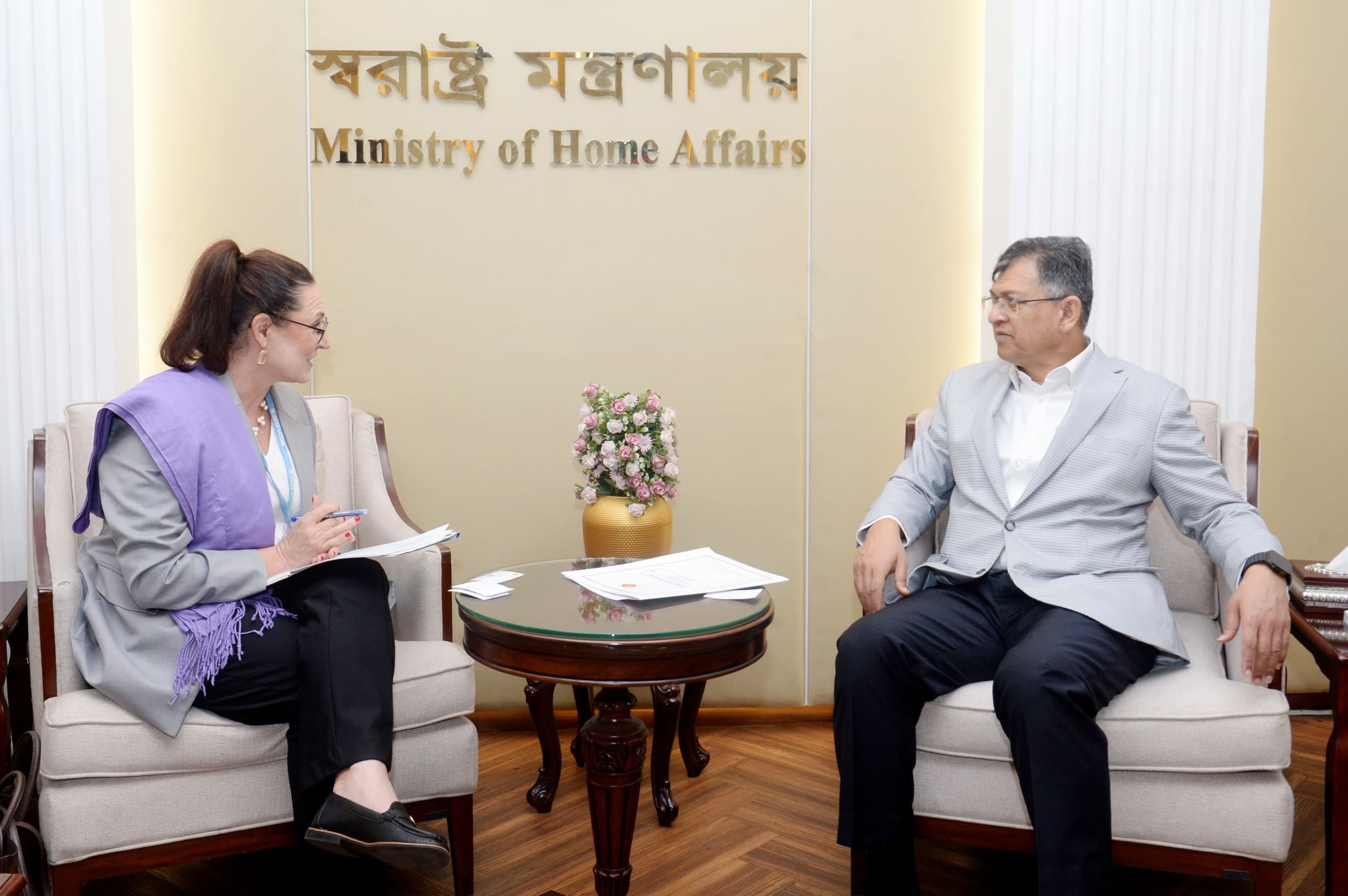 স্বরাষ্ট্রমন্ত্রীর সঙ্গে আইওএমের নতুন মিশন প্রধানের সাক্ষাৎ