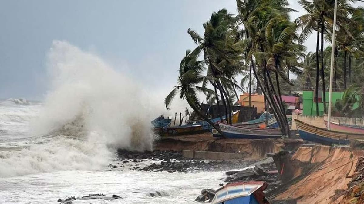 আগস্টে বঙ্গোপসাগরে এক থেকে দুটি লঘুচাপের আভাস, হতে পারে তাপপ্রবাহও