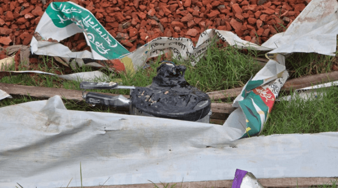 সাভারে আবারও টেপ প্যাঁচানো প্রেশার কুকার, ঘিরে রেখেছে পুলিশ