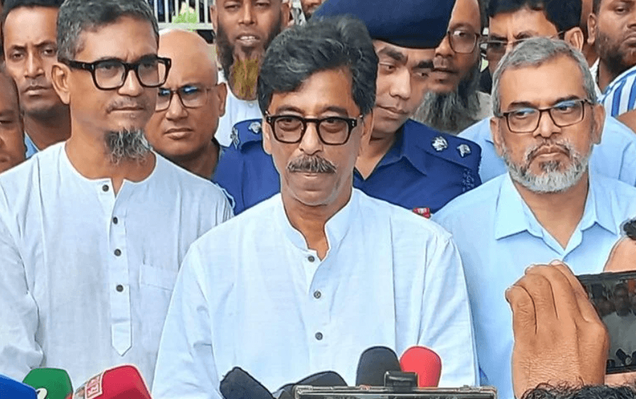 দেশে সারের সংকট নেই, মজুতকারীদের বিরুদ্ধে ব্যবস্থা নেওয়া হচ্ছে: কৃষিমন্ত্রী