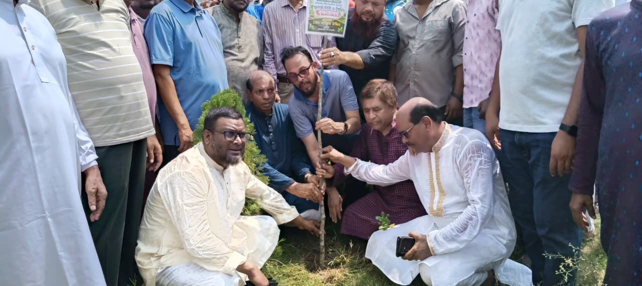 বেনাপোলে পৌর বিএনপির উদ্যোগে বৃক্ষরোপণ কর্মসূচি