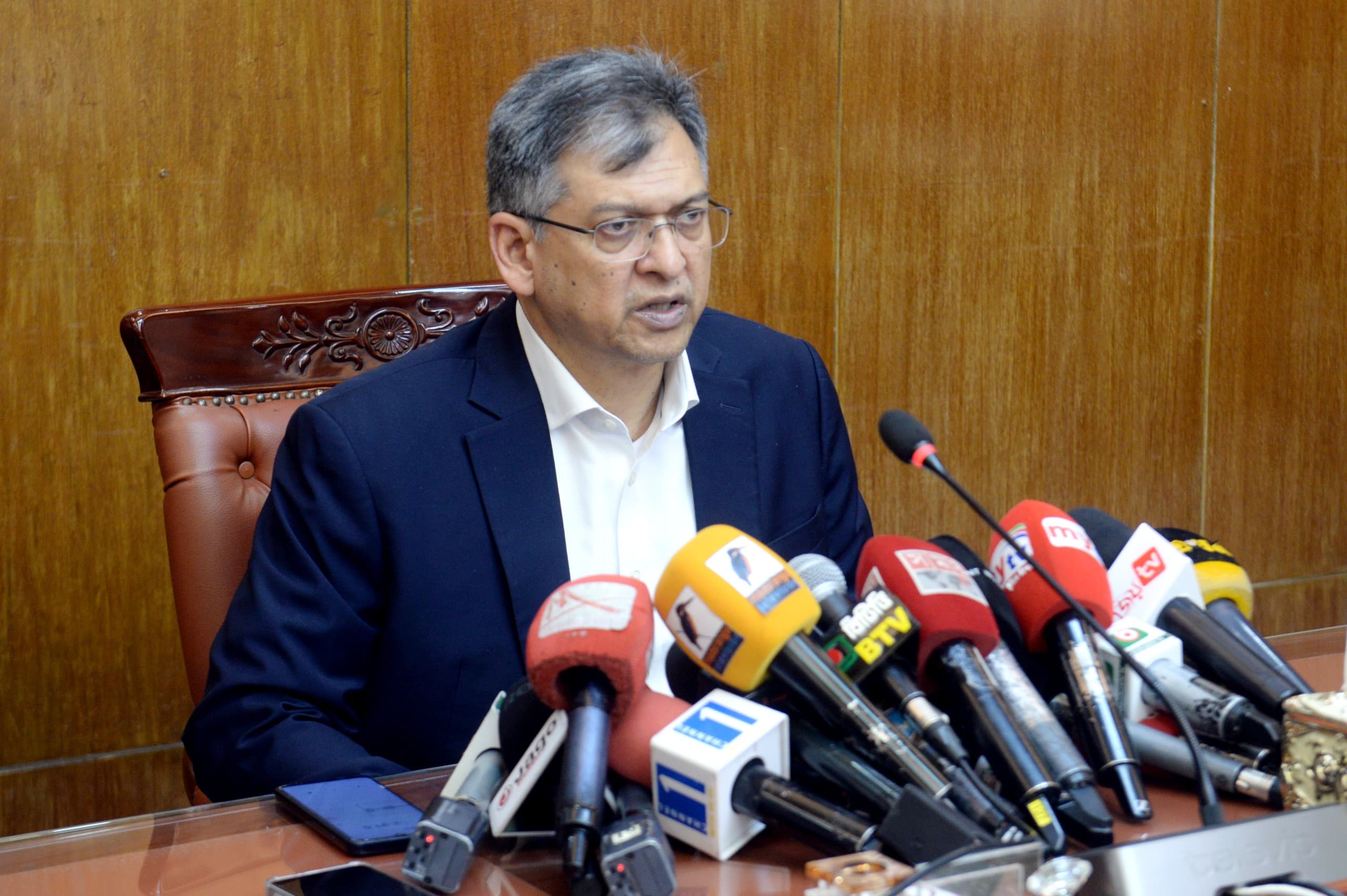 আওয়ামী লীগের সাম্প্রতিক কর্মকাণ্ডে সরকার শঙ্কিত নয়: স্বরাষ্ট্রমন্ত্রী