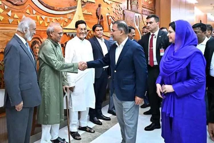 ৮১তম জাতিসংঘ সাধারণ পরিষদের অধিবেশনে যোগ দিতে নিউইয়র্কের পথে প্রধানমন্ত্রী