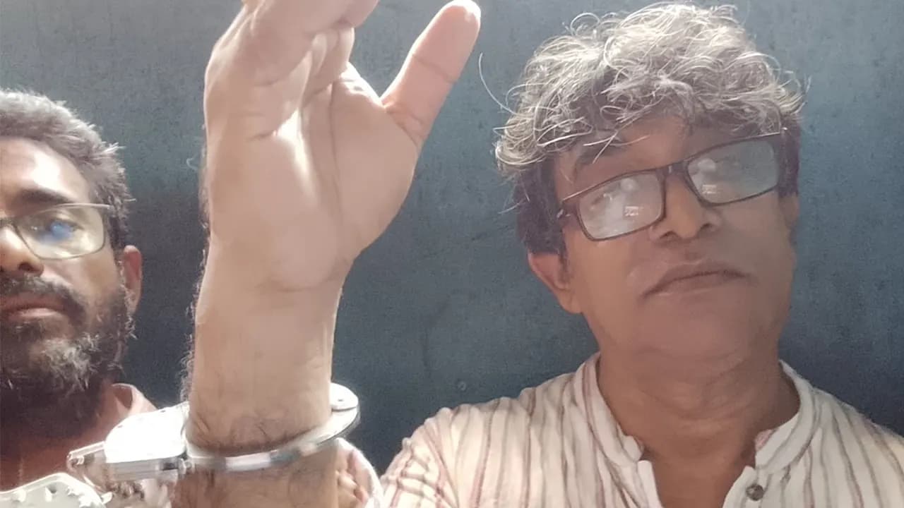 জাসদ কার্যালয়ে বৈঠকে আওয়ামীপন্থী সাংবাদিক আবু জাফর সূর্য আটক