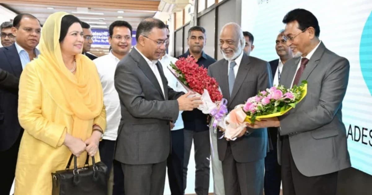যুক্তরাষ্ট্র সফর শেষে ঢাকায় ফিরেছেন প্রধানমন্ত্রী তারেক রহমান