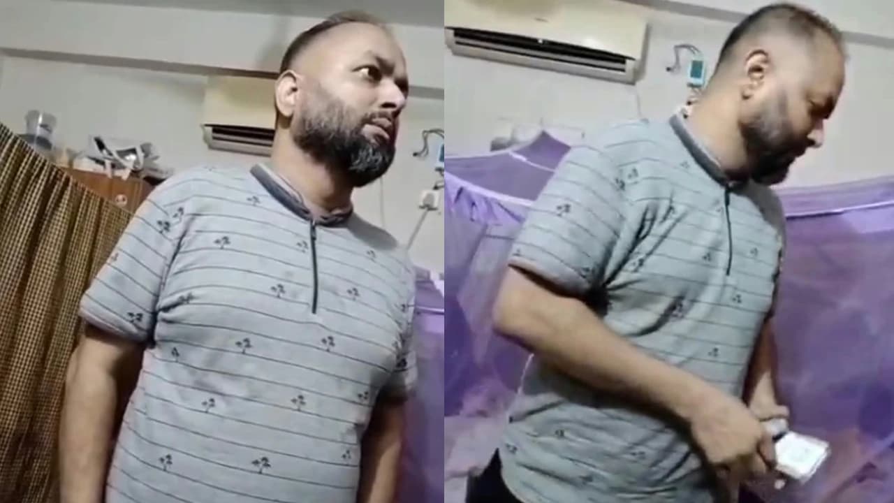 লক্ষ্মীপুর পিডিবির নির্বাহী প্রকৌশলীর ‘ঘুষ’ নেওয়ার ভিডিও ভাইরাল
