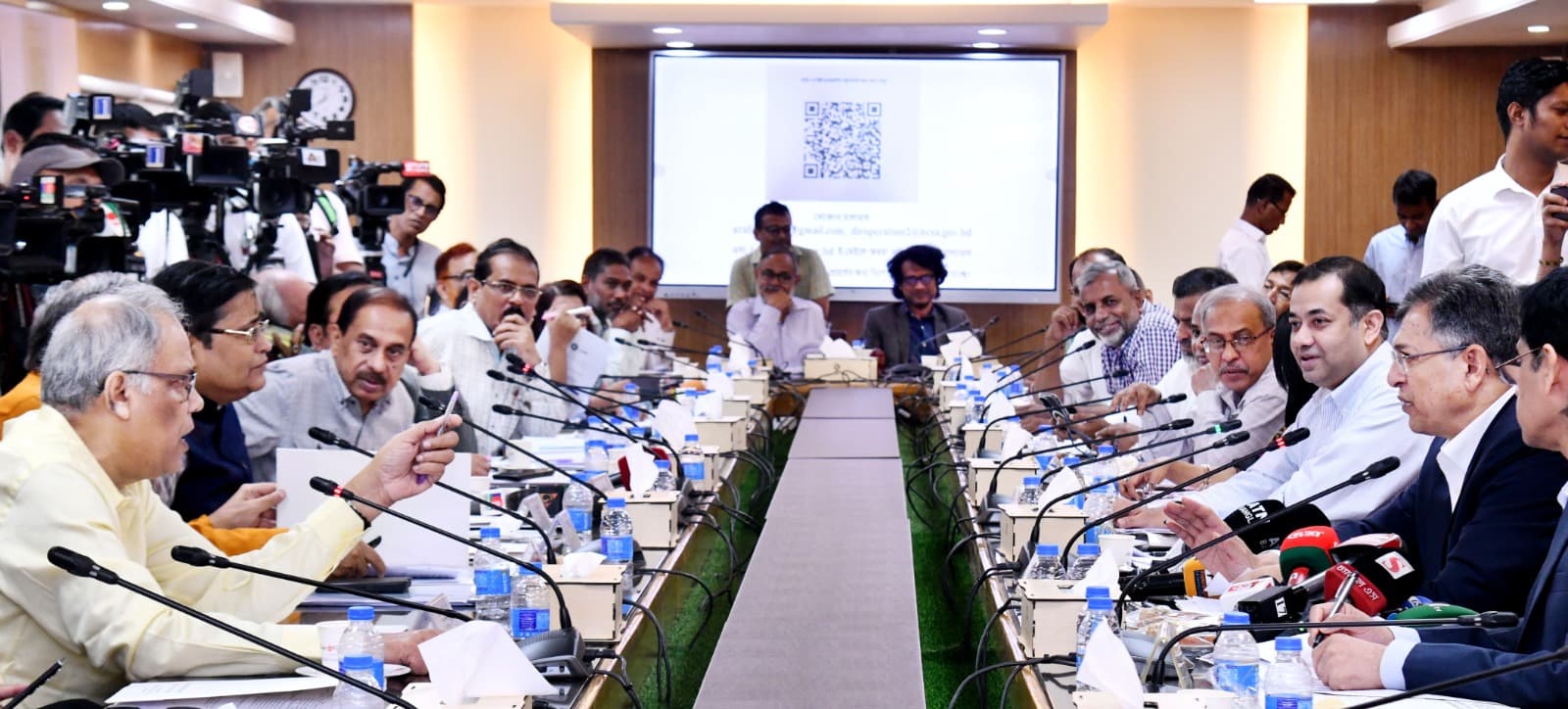 সাইবার সুরক্ষা আইনে সাংবাদিক গ্রেপ্তারে আদালতের অনুমতির প্রস্তাব