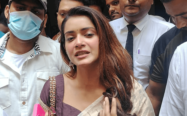 শাড়ি নিয়ে মামলায় তানজিন তিশার জামিনের মেয়াদ বাড়াল আদালত
