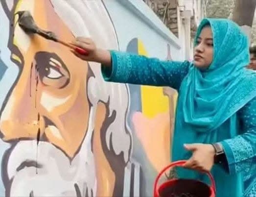 রবীন্দ্রনাথের গ্রাফিতিতে চুনকালি, আয়াসসহ ৪ জন রাষ্ট্রদ্রোহ মামলায় গ্রেপ্তার 