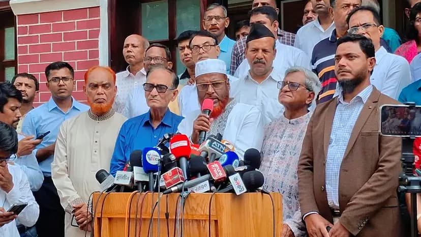 হিন্দু সম্প্রদায়ের সমস্যা সমাধানে পাশে থাকার আশ্বাস জামায়াত আমিরের