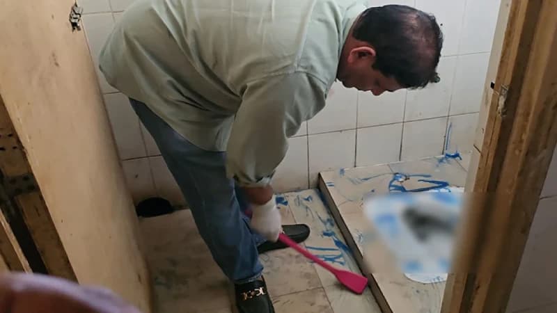 হাসপাতালের টয়লেট ও আবর্জনা নিজ হাতে পরিষ্কার করলেন সংসদ সদস্য