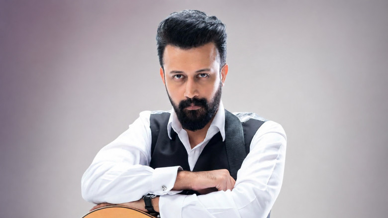 ২৪ জুলাই ঢাকায় কনসার্টে আসছেন আতিফ আসলাম